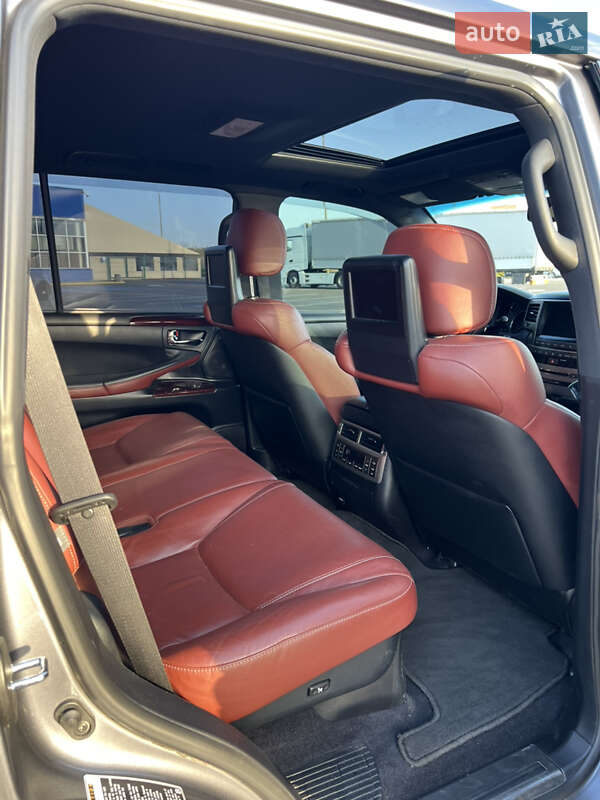 Позашляховик / Кросовер Lexus LX 2014 в Луцьку