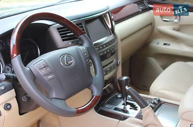 Внедорожник / Кроссовер Lexus LX 2010 в 