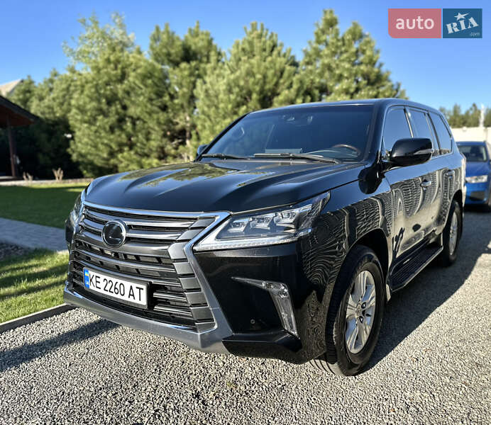 Внедорожник / Кроссовер Lexus LX 2017 в 