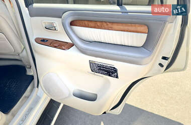 Внедорожник / Кроссовер Lexus LX 2007 в 