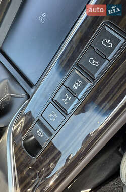 Внедорожник / Кроссовер Lexus LX 2022 в 