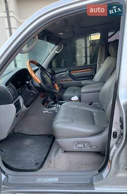 Внедорожник / Кроссовер Lexus LX 2006 в 