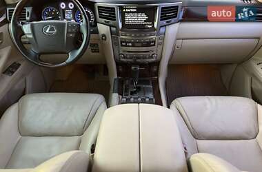 Внедорожник / Кроссовер Lexus LX 2009 в 