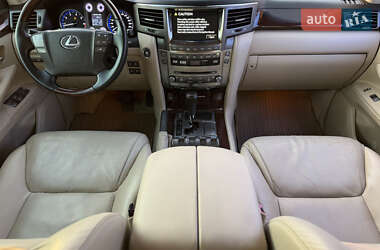 Внедорожник / Кроссовер Lexus LX 2009 в 