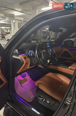 Внедорожник / Кроссовер Lexus LX 2022 в 