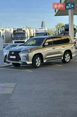 Позашляховик / Кросовер Lexus LX 2016 в 