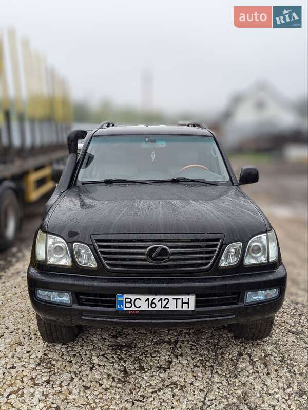 Внедорожник / Кроссовер Lexus LX 2006 в 