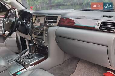 Внедорожник / Кроссовер Lexus LX 2010 в 