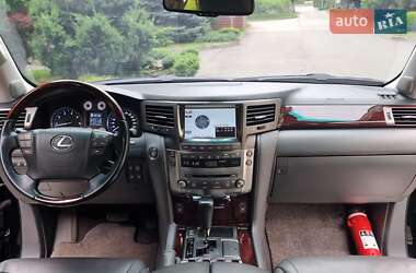 Внедорожник / Кроссовер Lexus LX 2010 в 