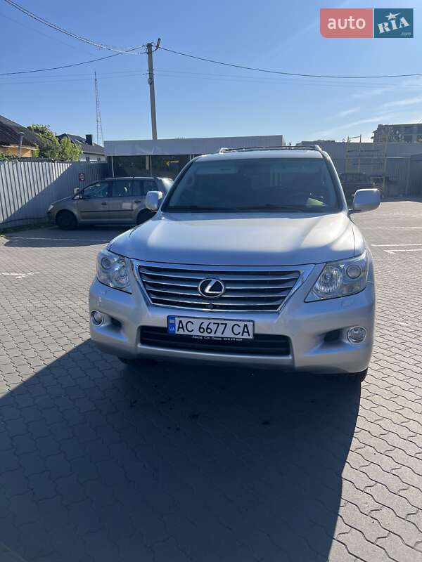Lexus LX 2008