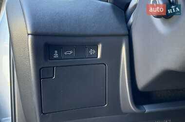 Внедорожник / Кроссовер Lexus LX 2022 в 