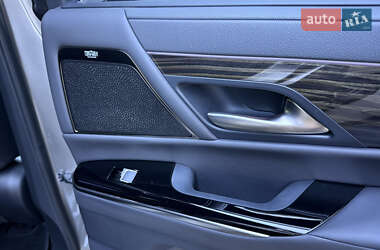 Внедорожник / Кроссовер Lexus LX 2022 в 
