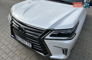 Позашляховик / Кросовер Lexus LX 2020 в 