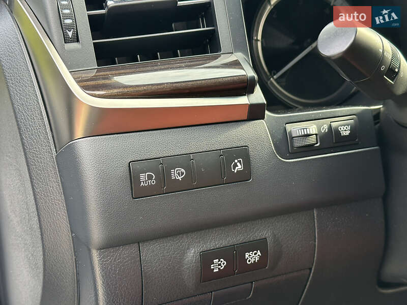 Позашляховик / Кросовер Lexus LX 2020 в Одесі