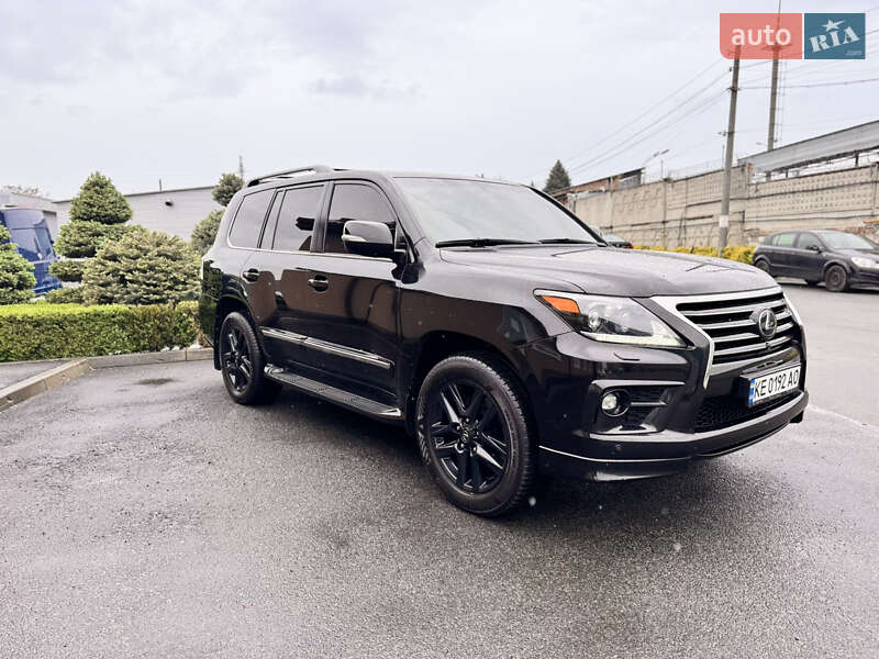 Внедорожник / Кроссовер Lexus LX 2015 в 