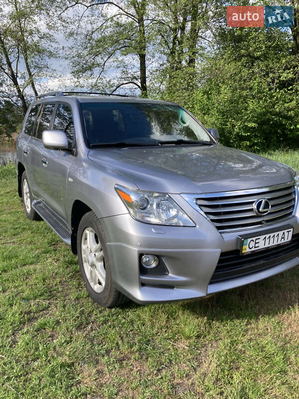 Внедорожник / Кроссовер Lexus LX 2011 в Киеве