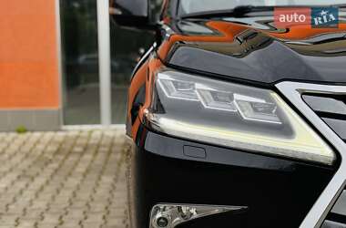 Внедорожник / Кроссовер Lexus LX 2016 в 