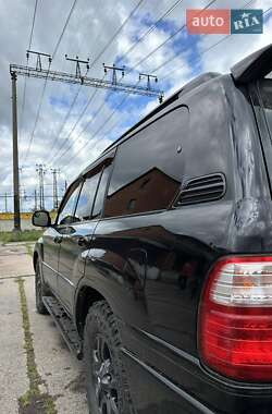 Внедорожник / Кроссовер Lexus LX 2005 в 
