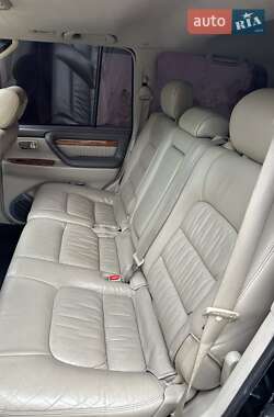 Внедорожник / Кроссовер Lexus LX 2005 в 