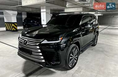 Внедорожник / Кроссовер Lexus LX 2023 в 