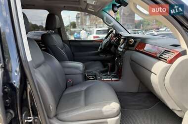 Позашляховик / Кросовер Lexus LX 2009 в 