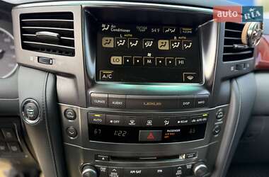 Позашляховик / Кросовер Lexus LX 2009 в 