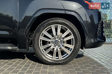 Внедорожник / Кроссовер Lexus LX 2021 в 