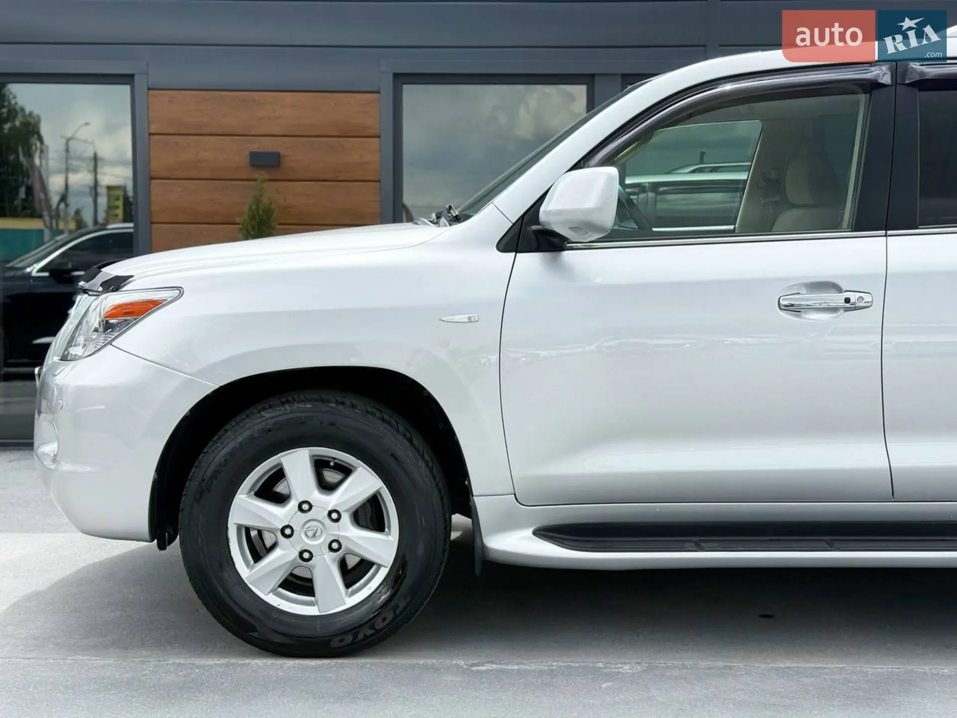 2010 Lexus LX - мініатюра 7