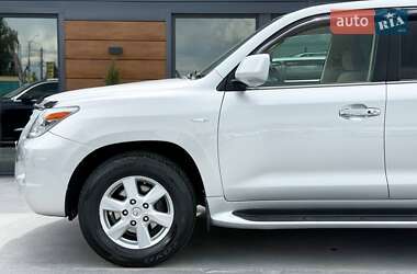 Внедорожник / Кроссовер Lexus LX 2010 в 