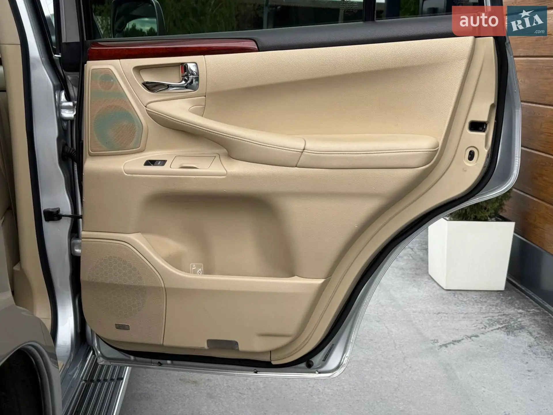 2010 Lexus LX - мініатюра 50
