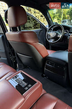 Позашляховик / Кросовер Lexus LX 2017 в 