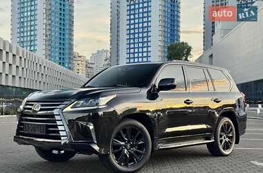 Внедорожник / Кроссовер Lexus LX 2017 в 