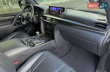 Внедорожник / Кроссовер Lexus LX 2017 в 