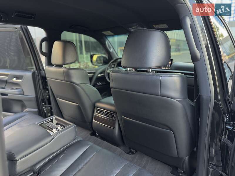 Внедорожник / Кроссовер Lexus LX 2017 в Одессе