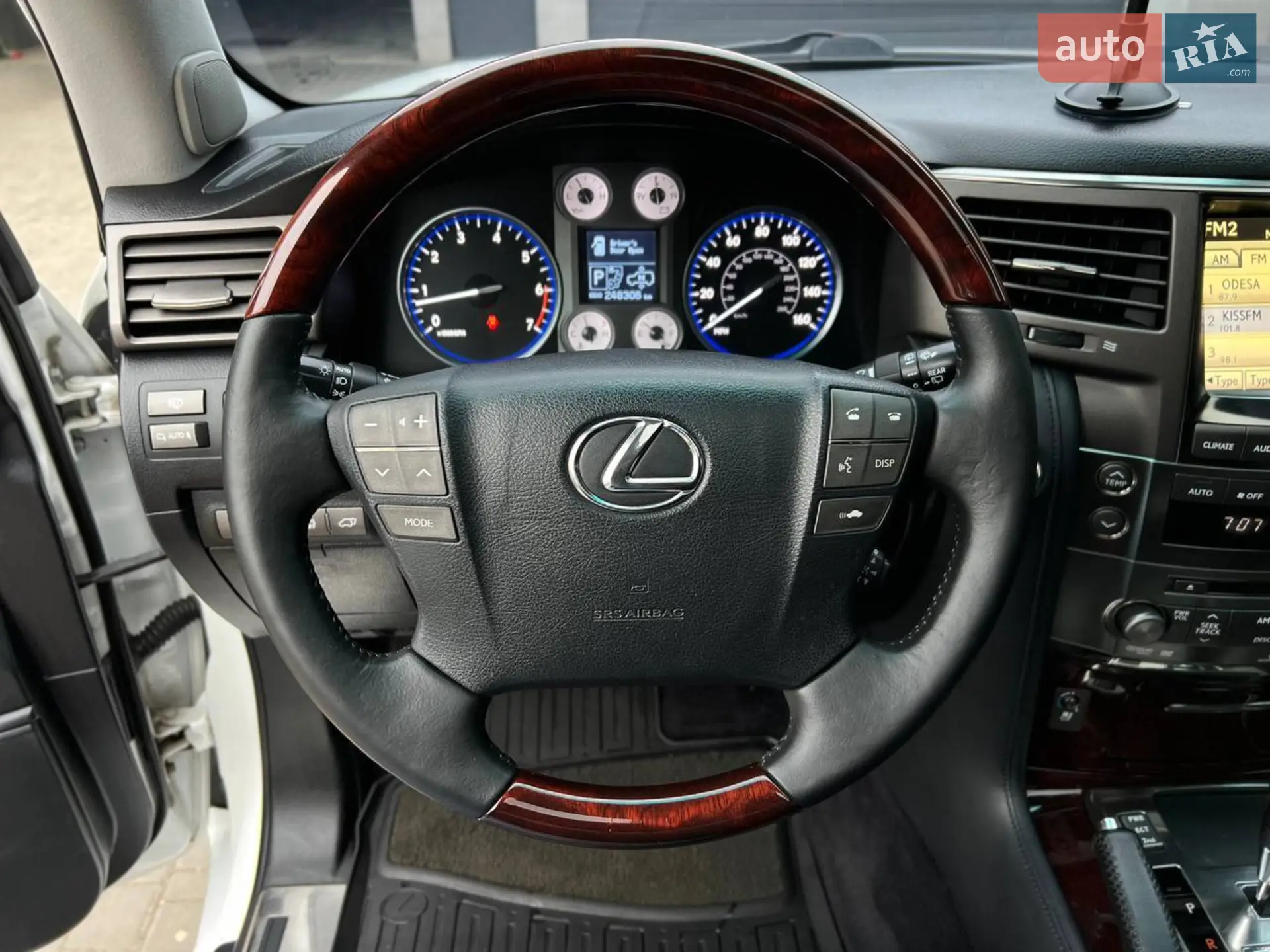 2011 Lexus LX - мініатюра 13