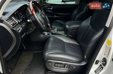 Внедорожник / Кроссовер Lexus LX 2011 в 