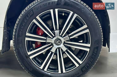 Внедорожник / Кроссовер Lexus LX 2019 в 