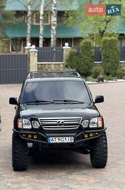 Внедорожник / Кроссовер Lexus LX 2006 в 