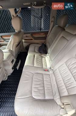 Внедорожник / Кроссовер Lexus LX 2006 в 