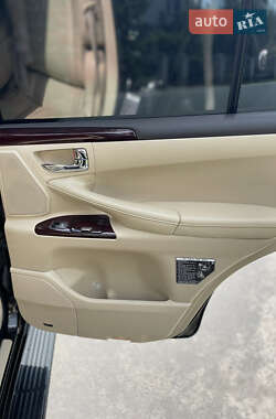 Внедорожник / Кроссовер Lexus LX 2012 в 