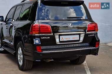 Позашляховик / Кросовер Lexus LX 2008 в 