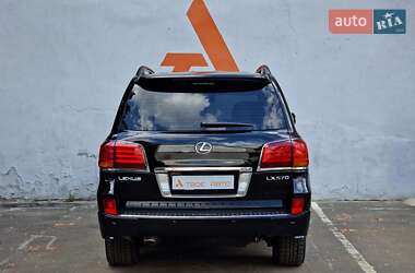 Позашляховик / Кросовер Lexus LX 2008 в 