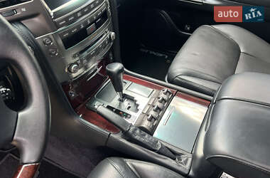Внедорожник / Кроссовер Lexus LX 2011 в 