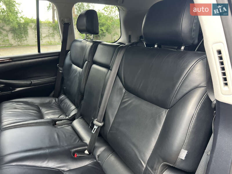 Позашляховик / Кросовер Lexus LX 2011 в Києві