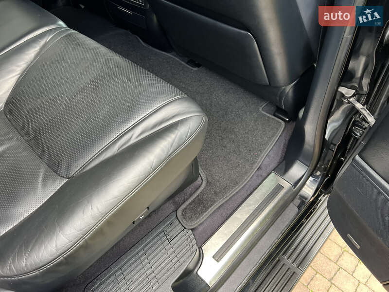 Позашляховик / Кросовер Lexus LX 2011 в Києві
