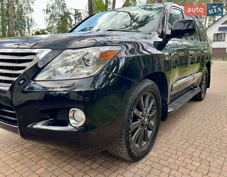 Позашляховик / Кросовер Lexus LX 2011 в Києві