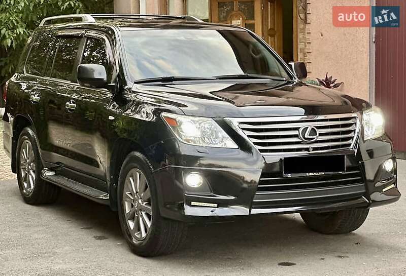 Внедорожник / Кроссовер Lexus LX 2011 в 
