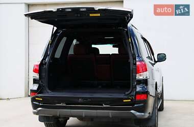 Позашляховик / Кросовер Lexus LX 2014 в 