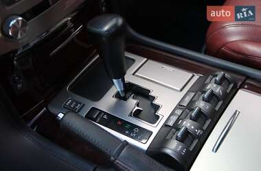 Позашляховик / Кросовер Lexus LX 2014 в 