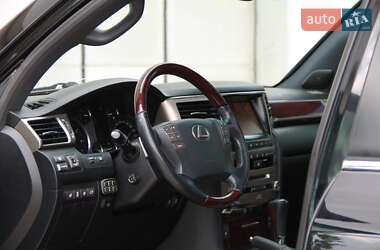 Позашляховик / Кросовер Lexus LX 2014 в 